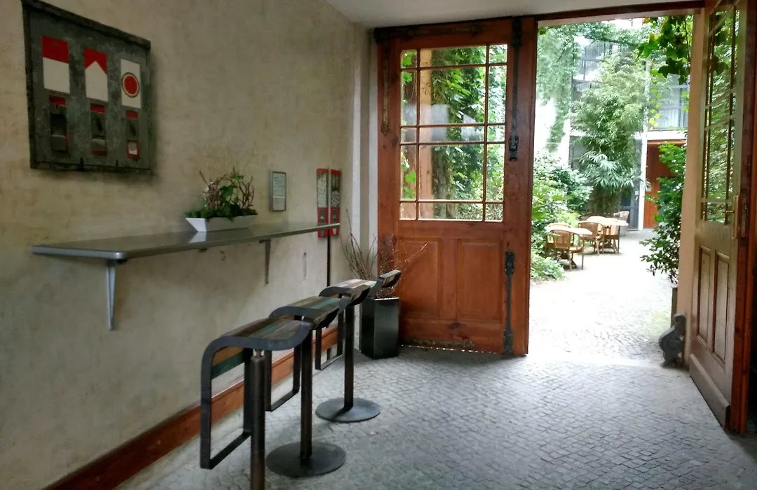 Arte Luise - Self-Check In-1